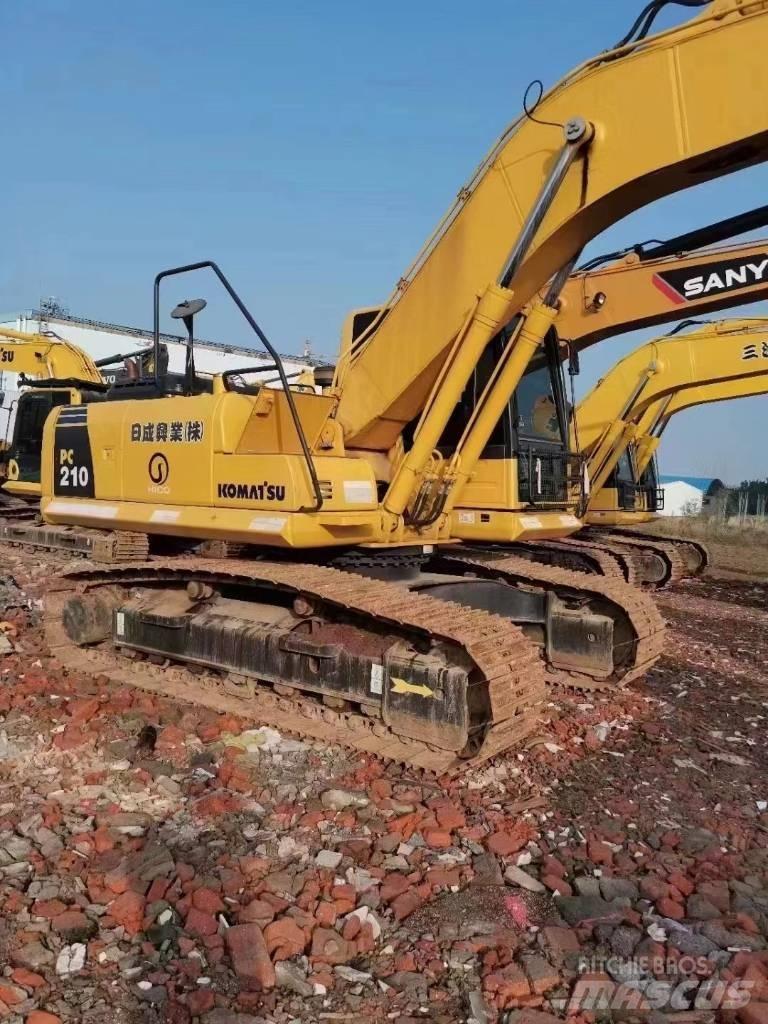 Komatsu PC 210 حفارات زحافة