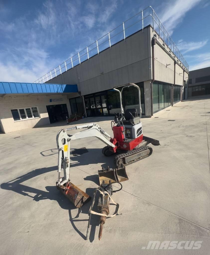 Takeuchi TB 210 R حفارات صغيرة أقل من 7 طن (حفارات صغيرة)