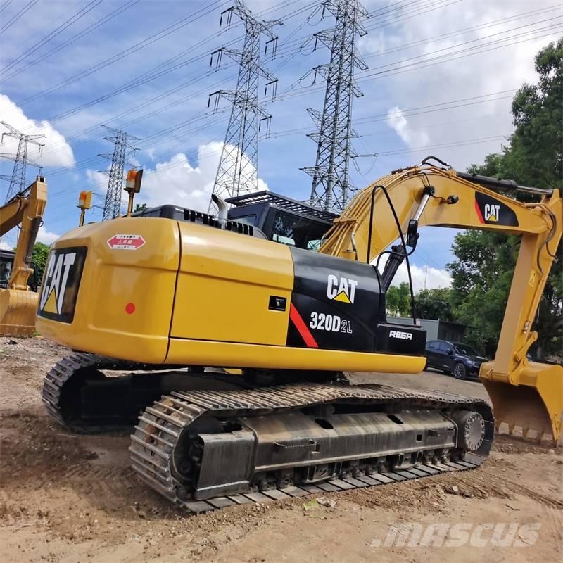 CAT 320 D L حفارات زحافة