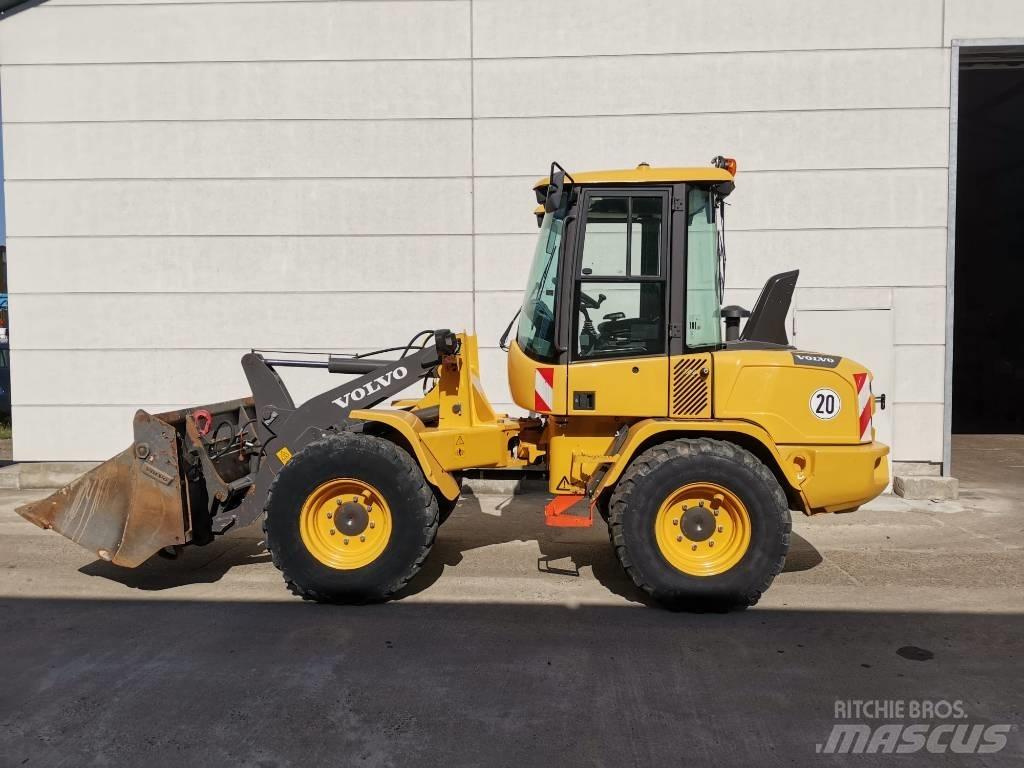 Volvo Radlader L30G لوادر بعجل