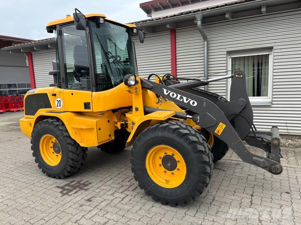 Volvo Radlader L30G لوادر بعجل