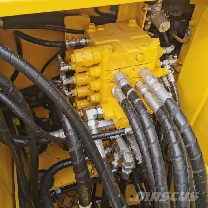 Komatsu PC 120 حفارات زحافة