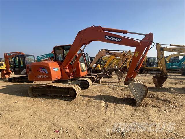 Doosan DH70-7 حفارات زحافة