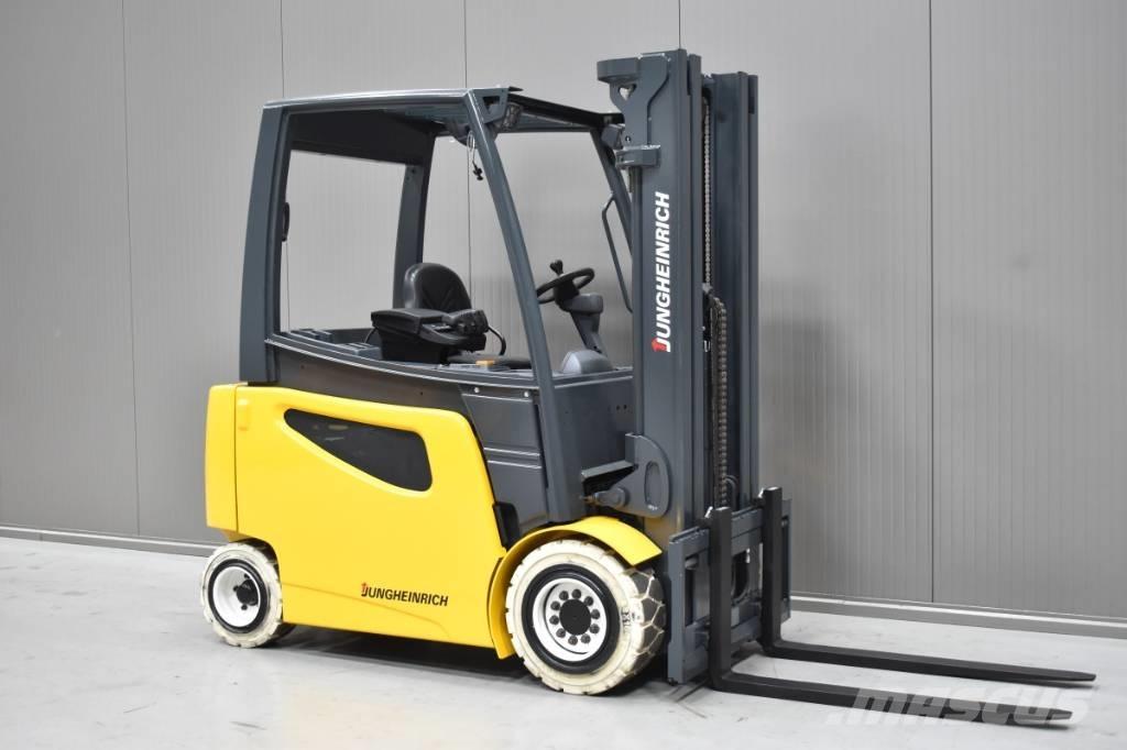 CAT 2EPC6000 شاحنات ذات رافعات شوكية تعمل بالكهرباء
