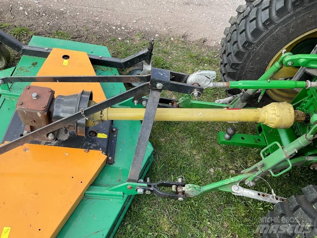 John Deere 4066 R الجرارات