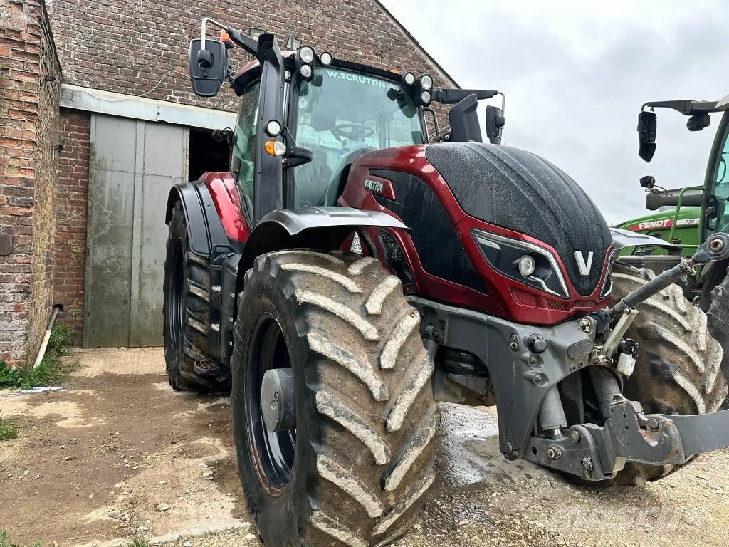 Valtra T 234 V الجرارات