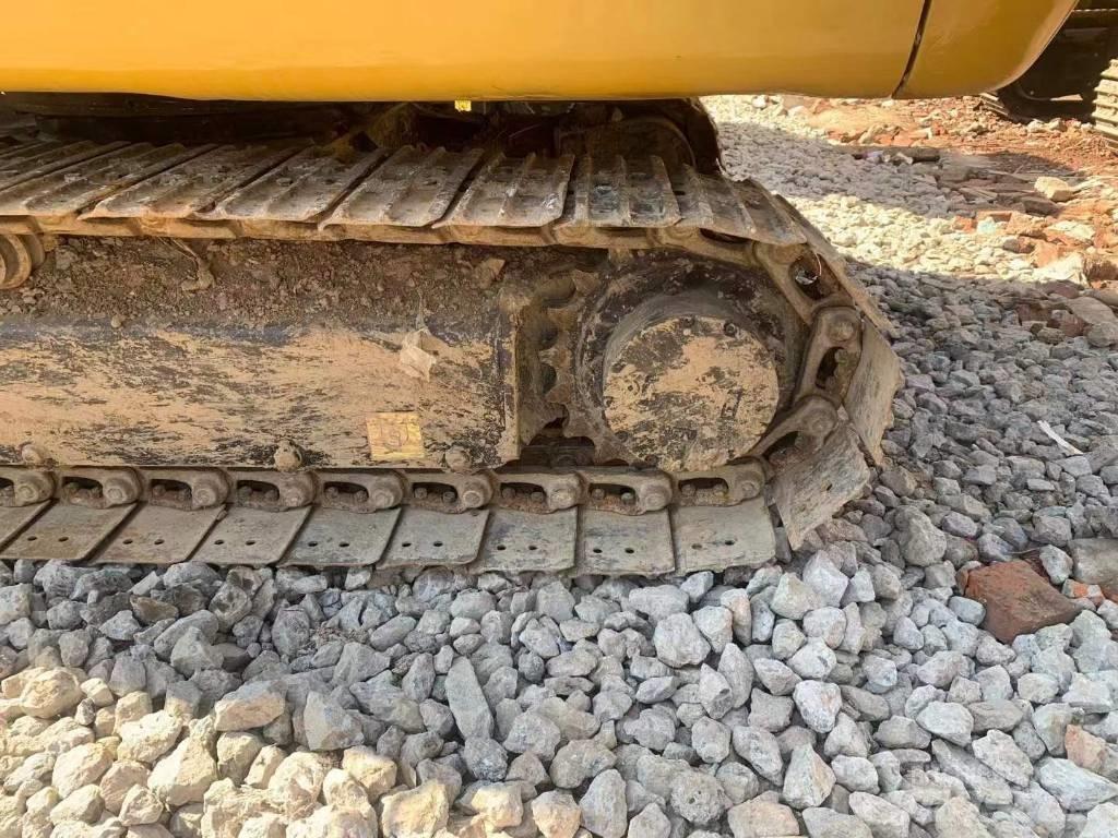CAT 306 حفارات زحافة