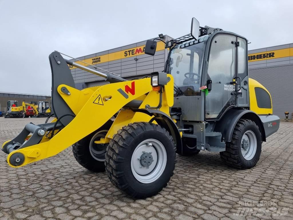 Wacker Neuson WL44 لوادر بعجل