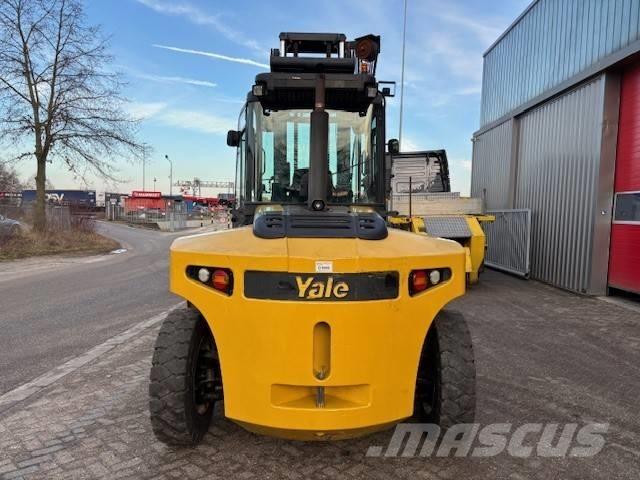 Yale GDP 120 DC شاحنات الديزل