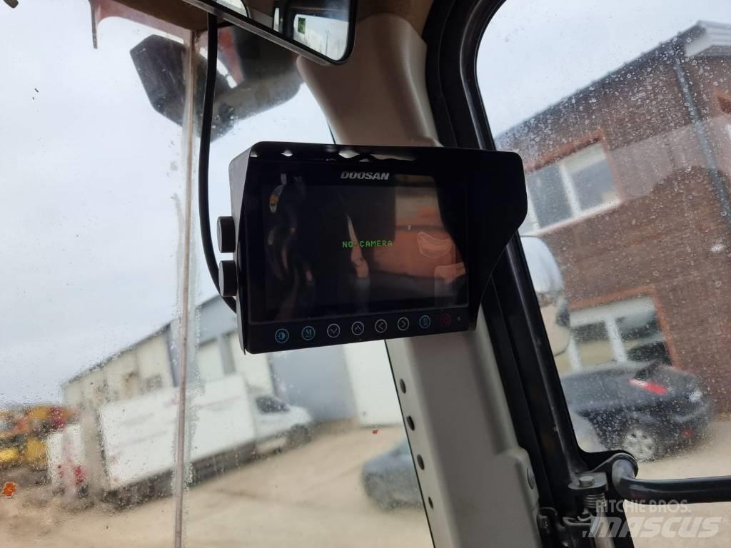 Doosan DL 200-3 لوادر بعجل
