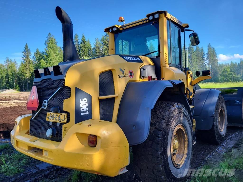 Volvo L 90 G لوادر بعجل