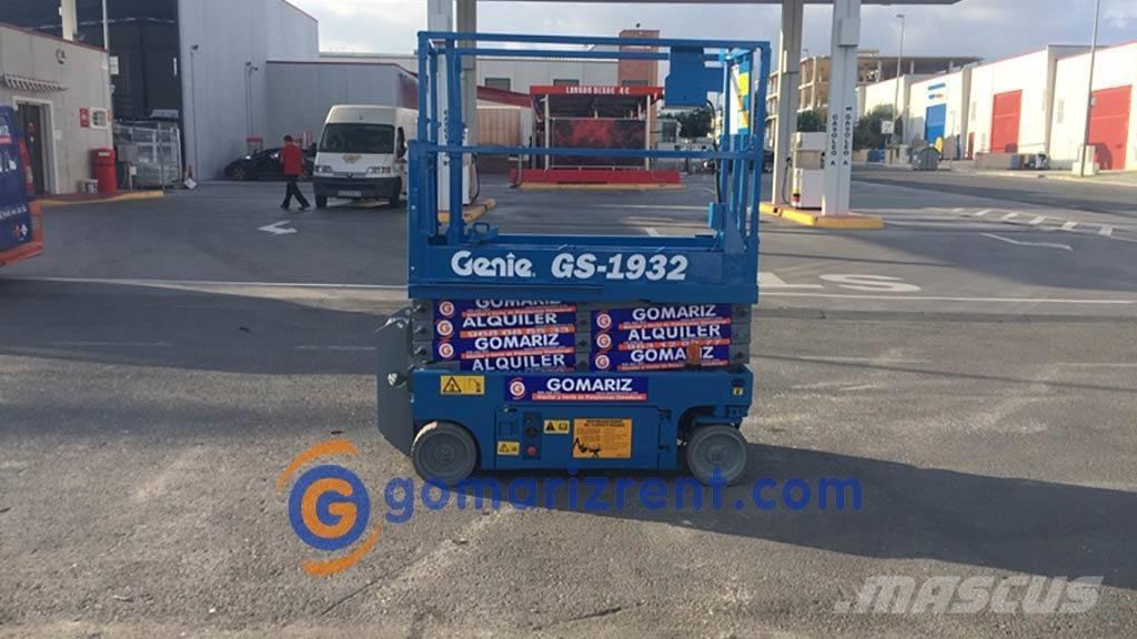 Genie GS 1932 رافعات مقصية الشكل