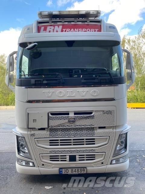 Volvo FH 13 540 6x2 وحدات الجر