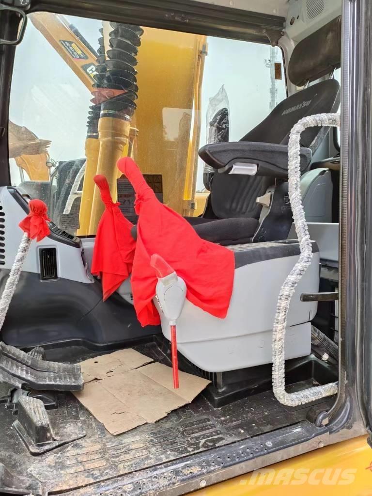 Komatsu PC 110 حفارات وسط 7 طن - 12 طن