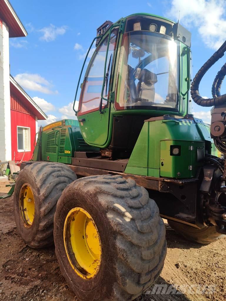 John Deere 1210E شاحنات