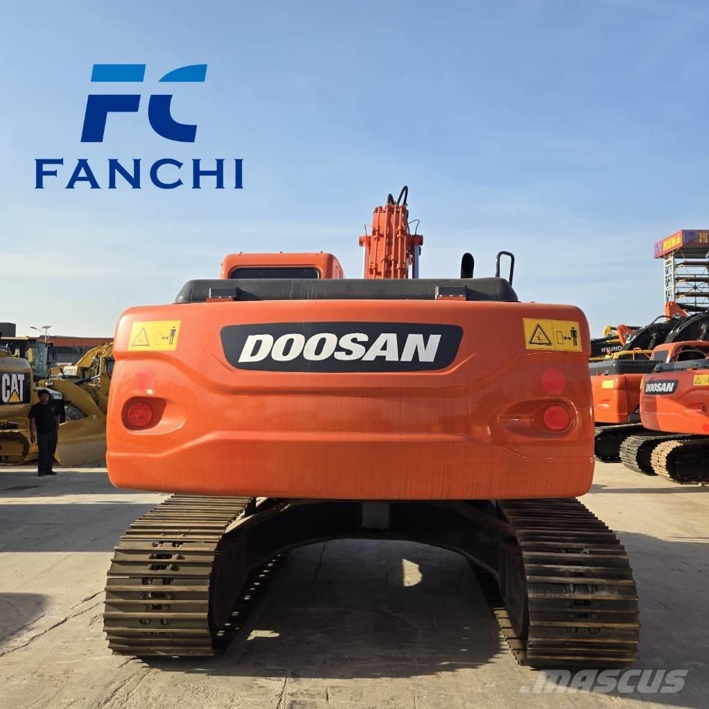 Doosan DX 225 LC حفارات زحافة