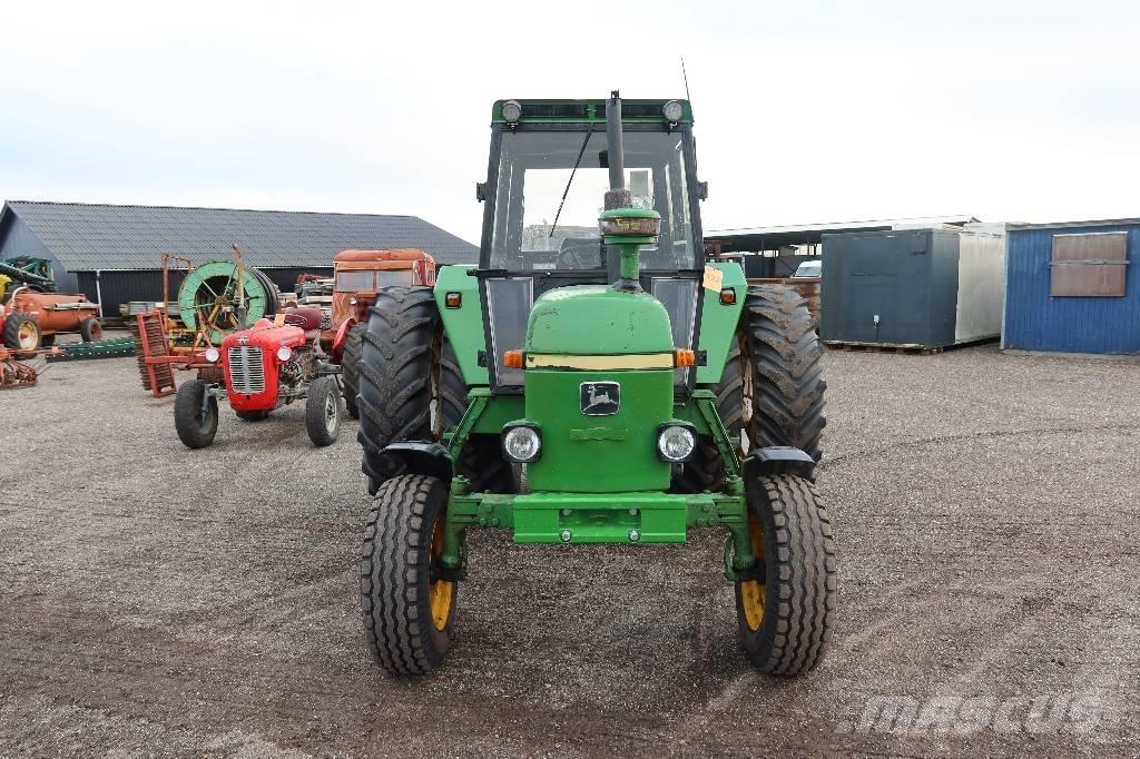 John Deere 3130 الجرارات