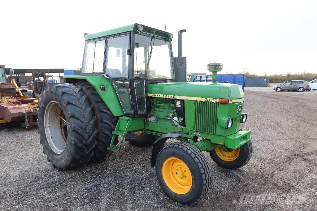 John Deere 3130 الجرارات