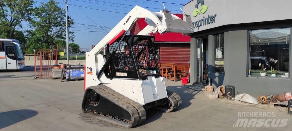 Bobcat T 200 لوادر انزلاقية التوجيه