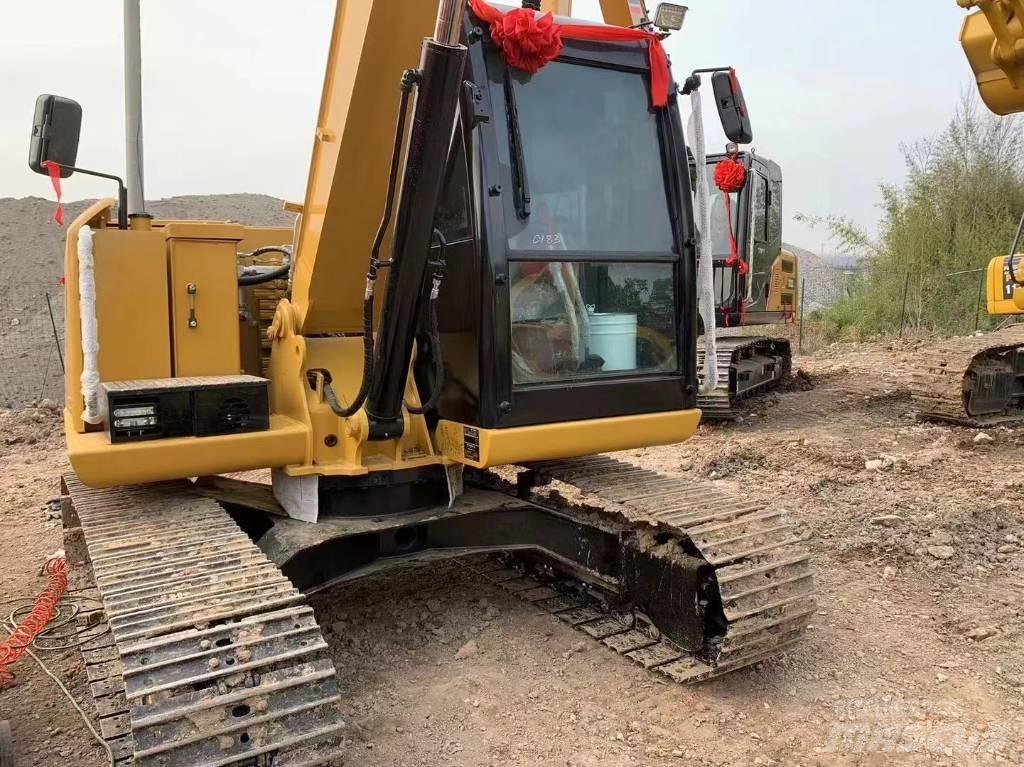 CAT 307 حفارات زحافة