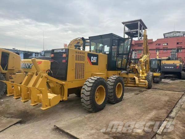 CAT 140 K معدات تمهيد الطرق