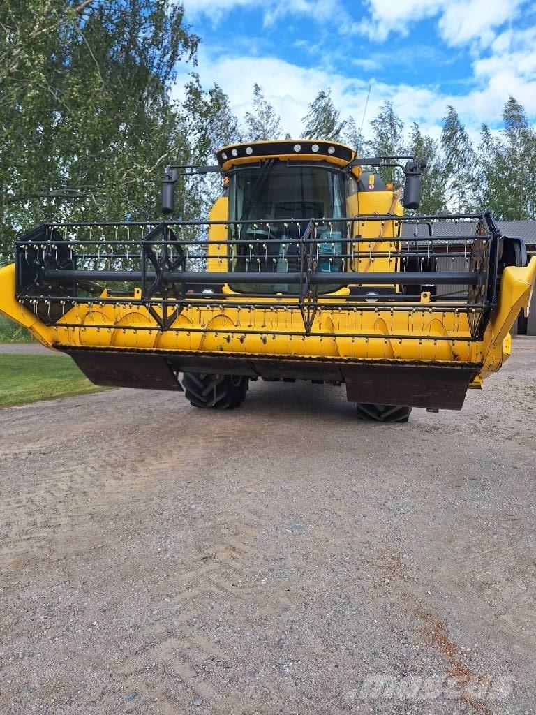 New Holland TC 5.70 حصادات