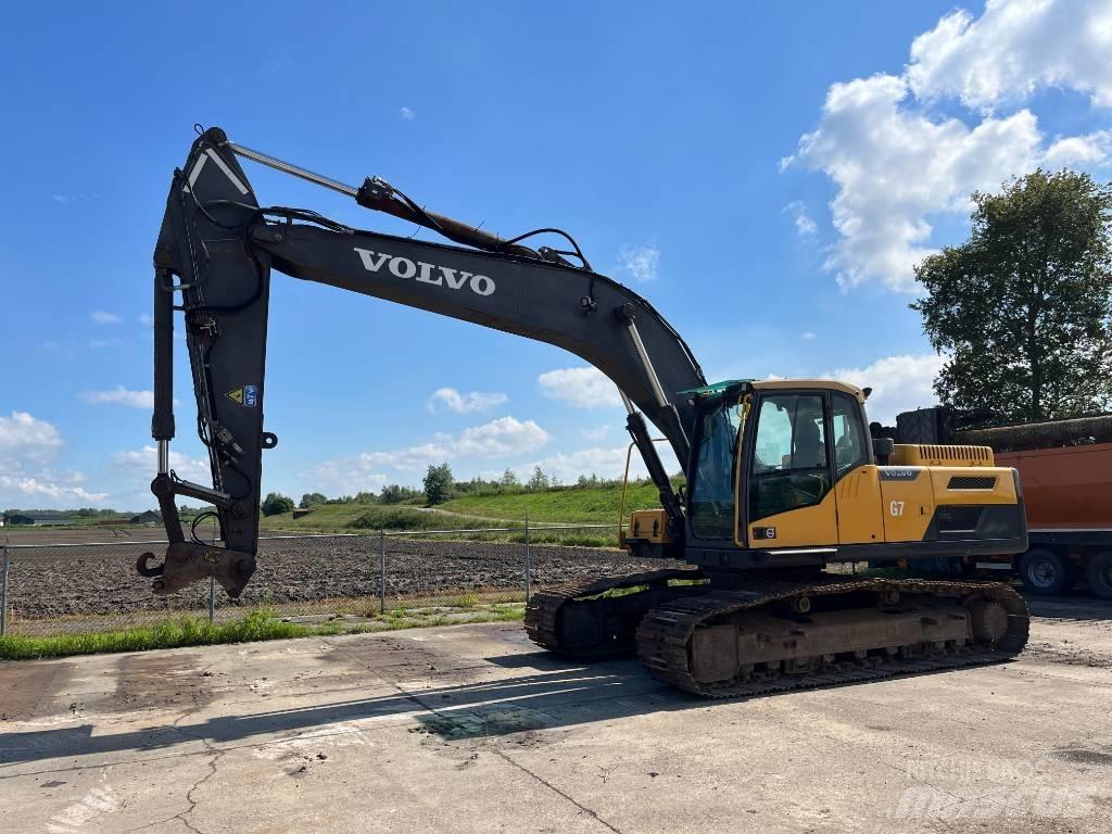 Volvo EC 250 D L حفارات زحافة