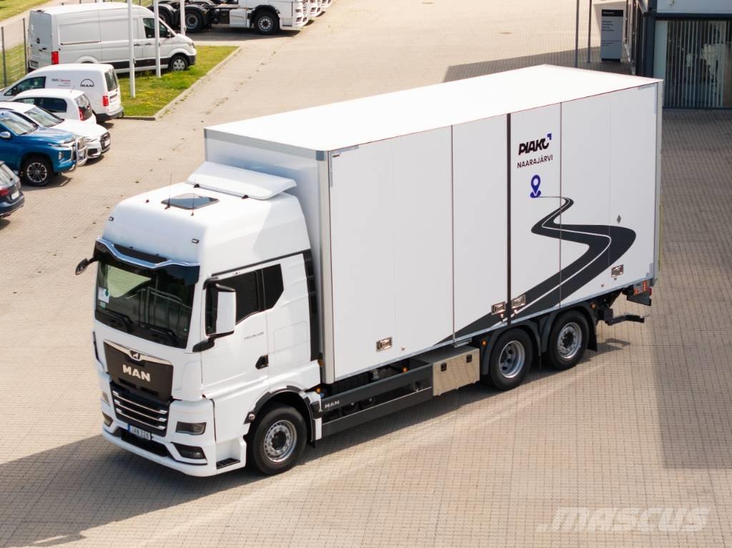 MAN TGX 26.520 6x2-4 شاحنات ذات هيكل صندوقي