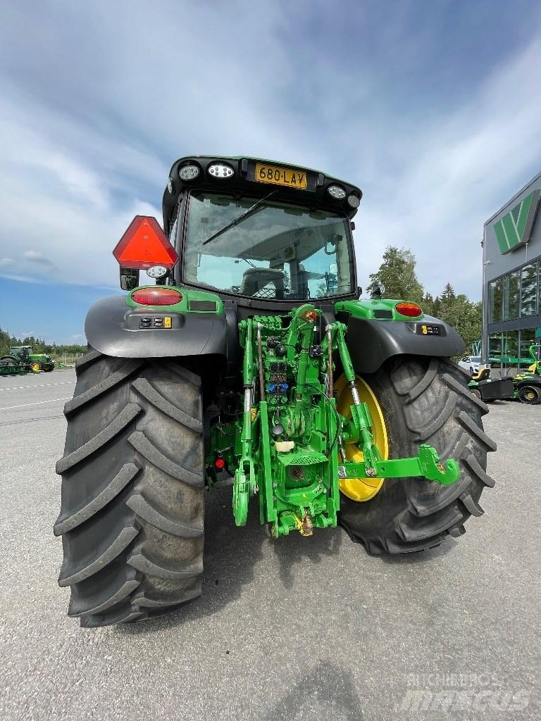 John Deere 6155 R الجرارات