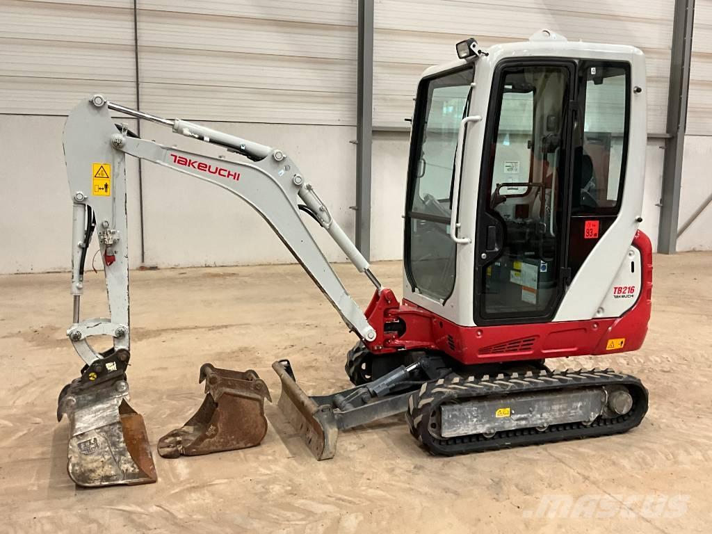Takeuchi TB 216 حفارات صغيرة أقل من 7 طن (حفارات صغيرة)