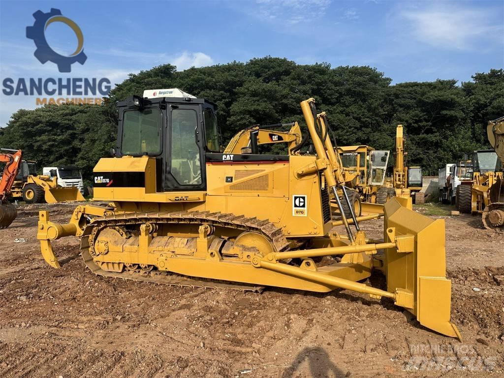CAT D7G بلدوزرات مجنزرة