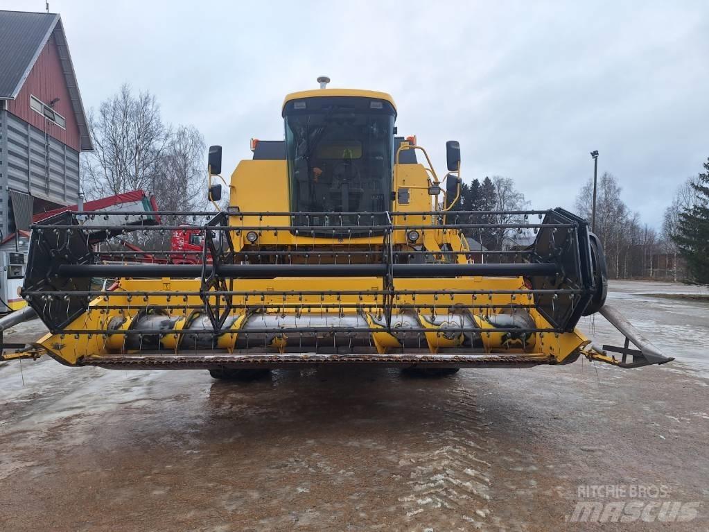 New Holland TC 56 RS حصادات