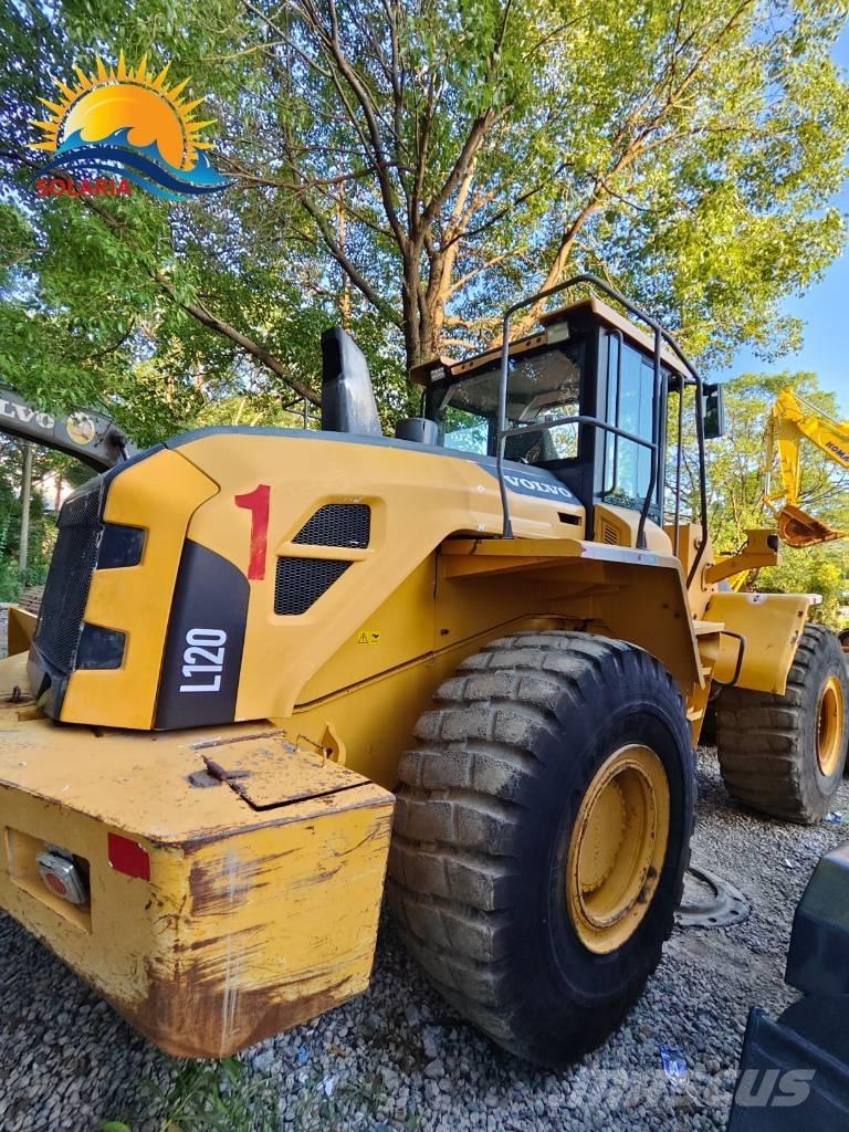 Volvo L 120 لوادر بعجل