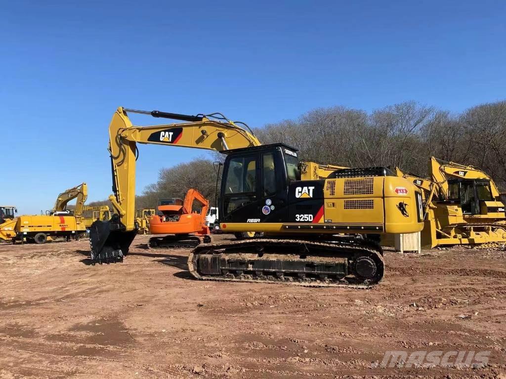 CAT 325 D حفارات زحافة