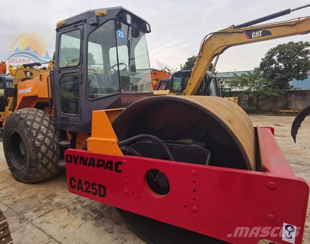 Dynapac CA 25 D مداحل أحادية الأسطوانة