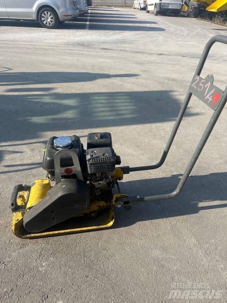 Wacker Neuson VP1135 دكاكات أفقية