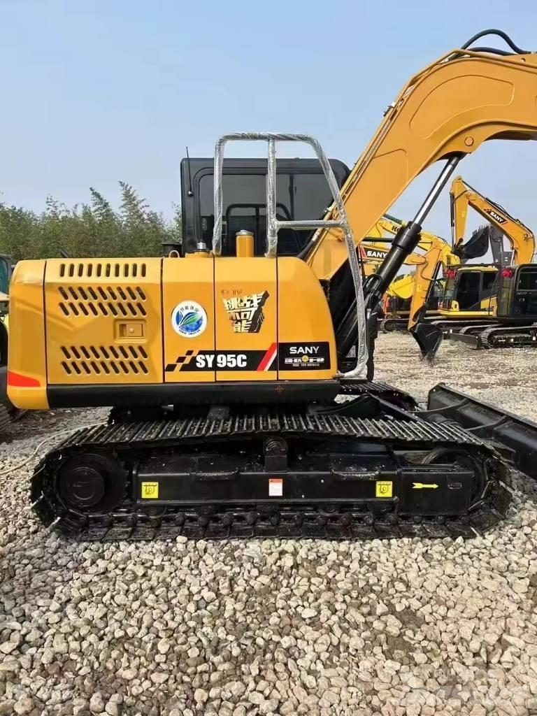 Sany SY 95 C حفارات زحافة