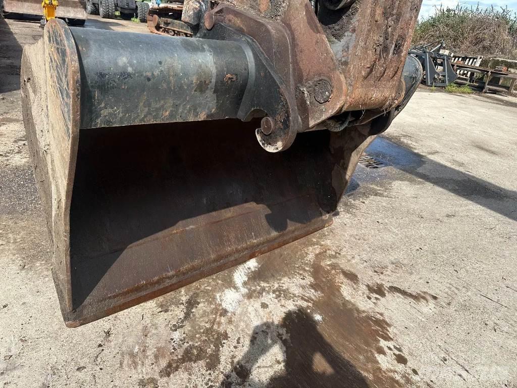 Volvo EC200 حفارات زحافة
