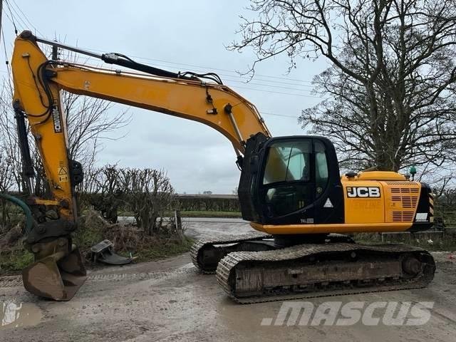 JCB JS 220 LC حفارات زحافة