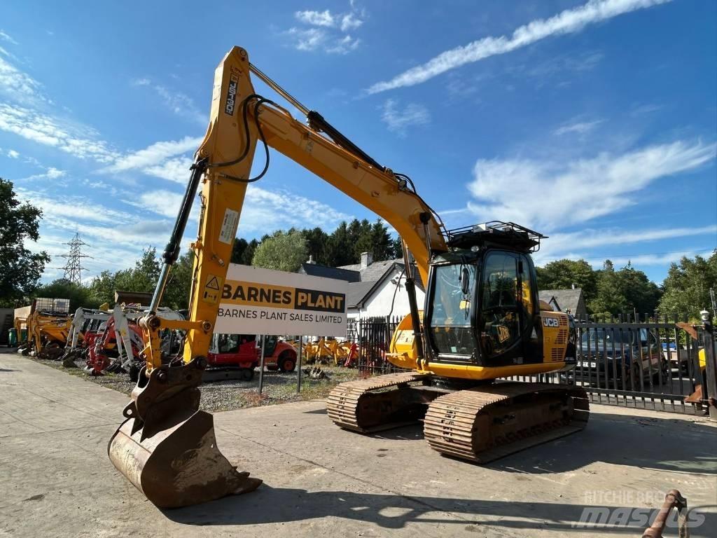 JCB JS 130 LC حفارات زحافة