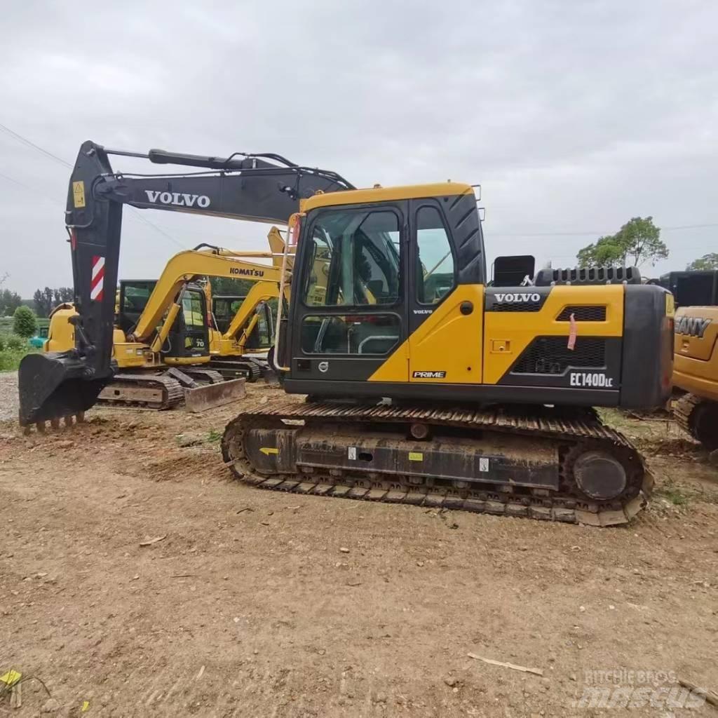 Volvo EC 140 DL حفارات وسط 7 طن - 12 طن