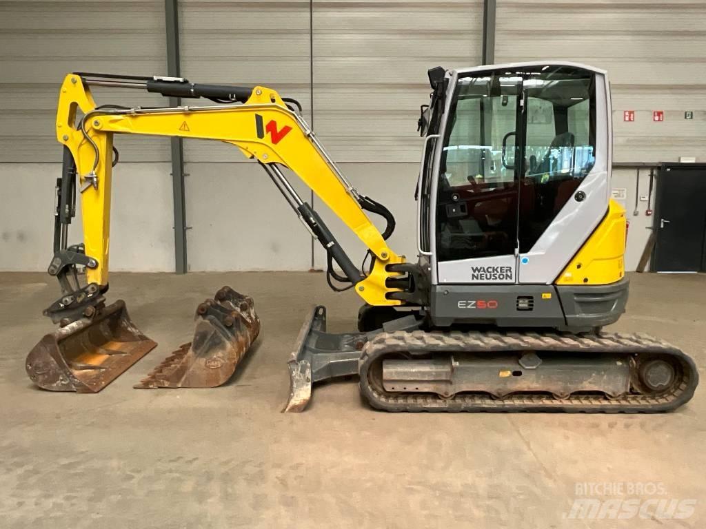 Neuson EZ 50 حفارات صغيرة أقل من 7 طن (حفارات صغيرة)