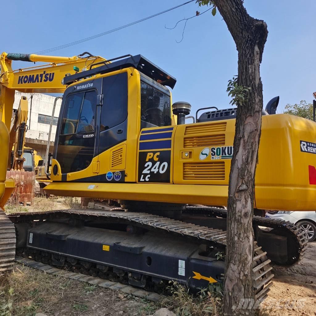 Komatsu PC 240 LC حفارات زحافة
