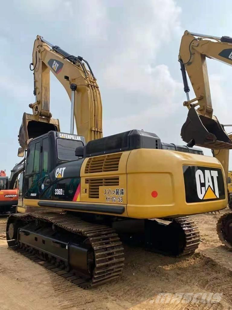 CAT 336D حفارات زحافة