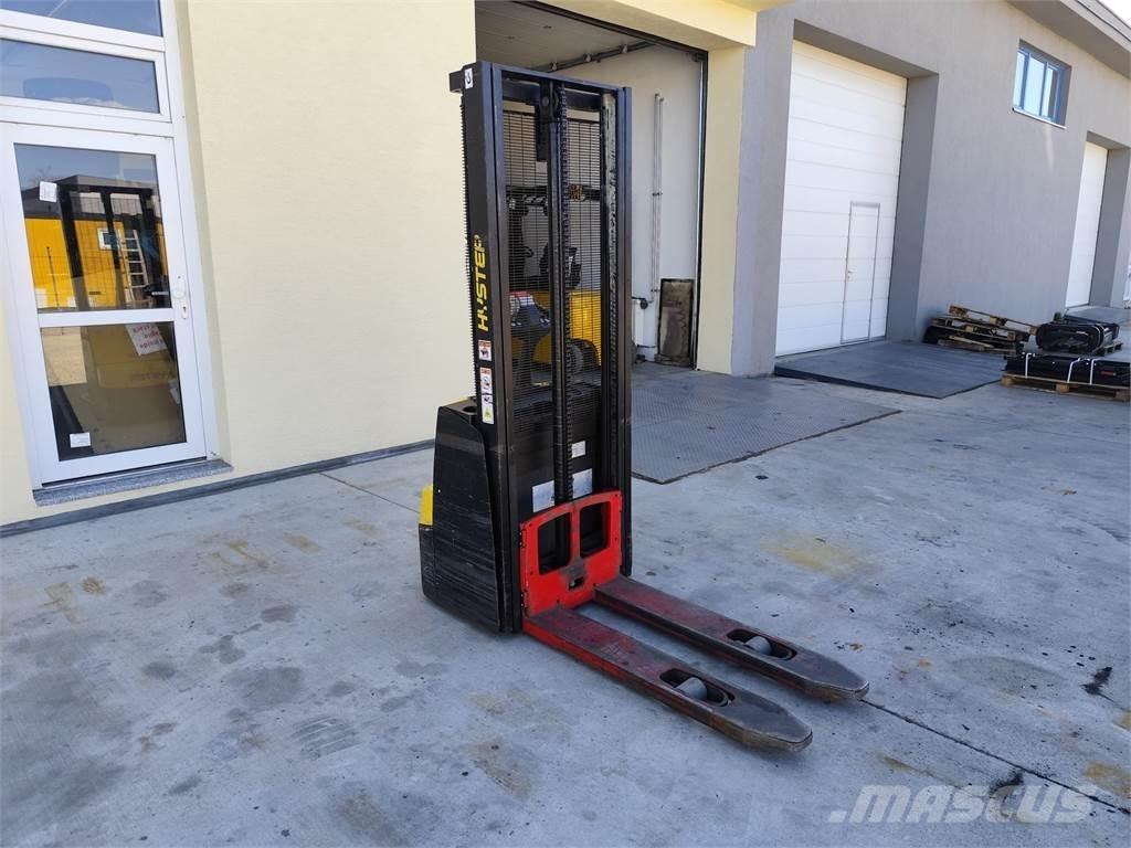 Hyster S1.0E شاحنات مناولة ذاتية الدفع
