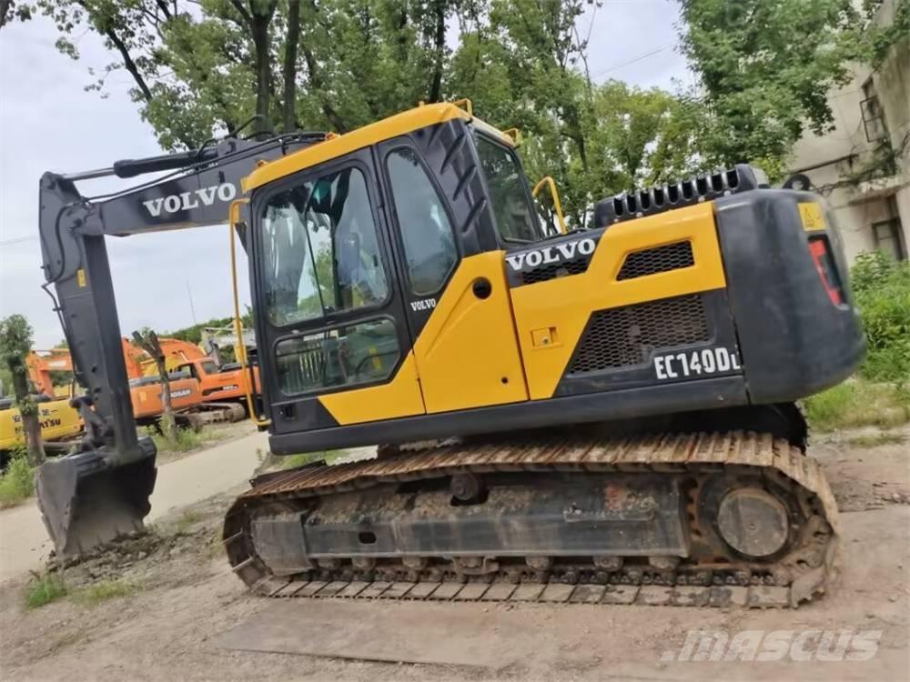 Volvo EC 210 D حفارات زحافة