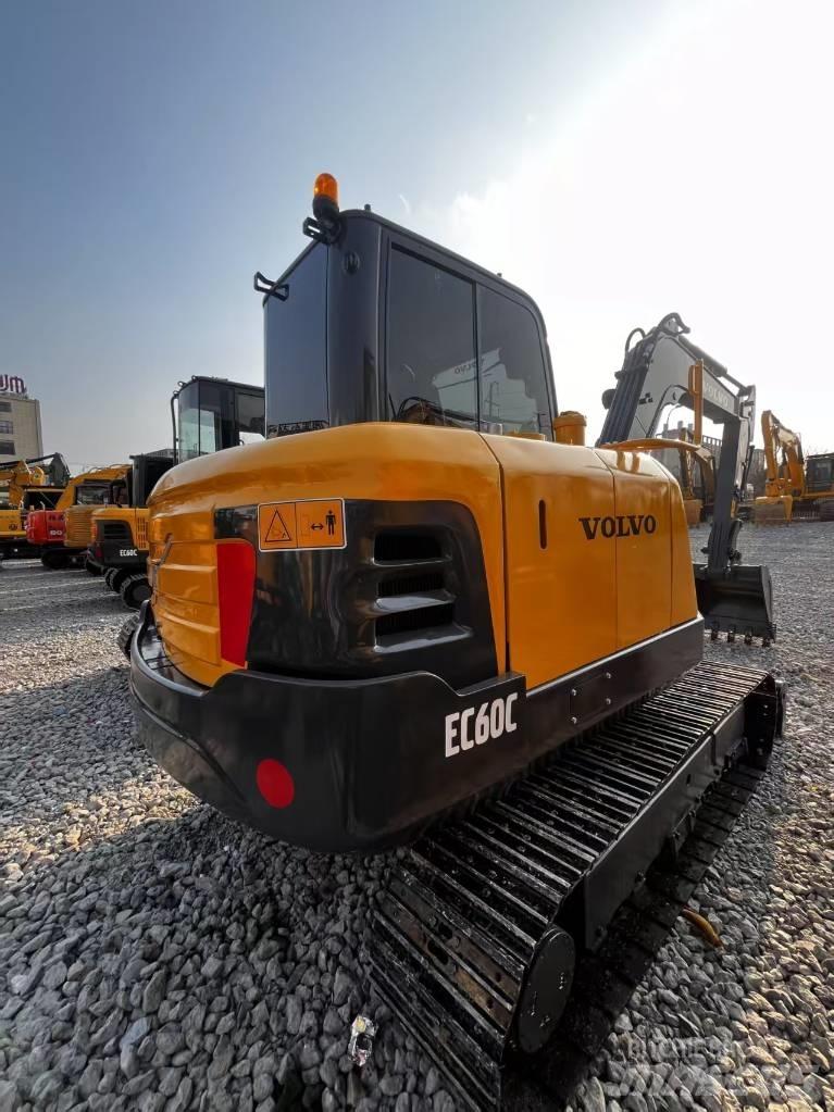 Volvo EC 60 C حفارات زحافة
