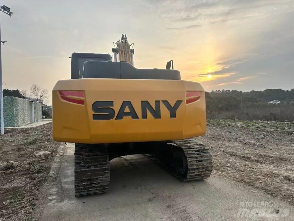 Sany SY 205 H حفارات زحافة