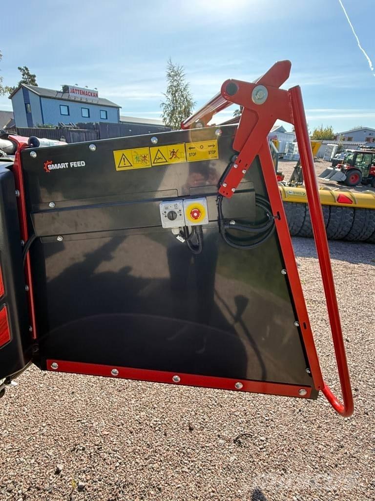 Farmi Forest CH27 جرارات مدمجة