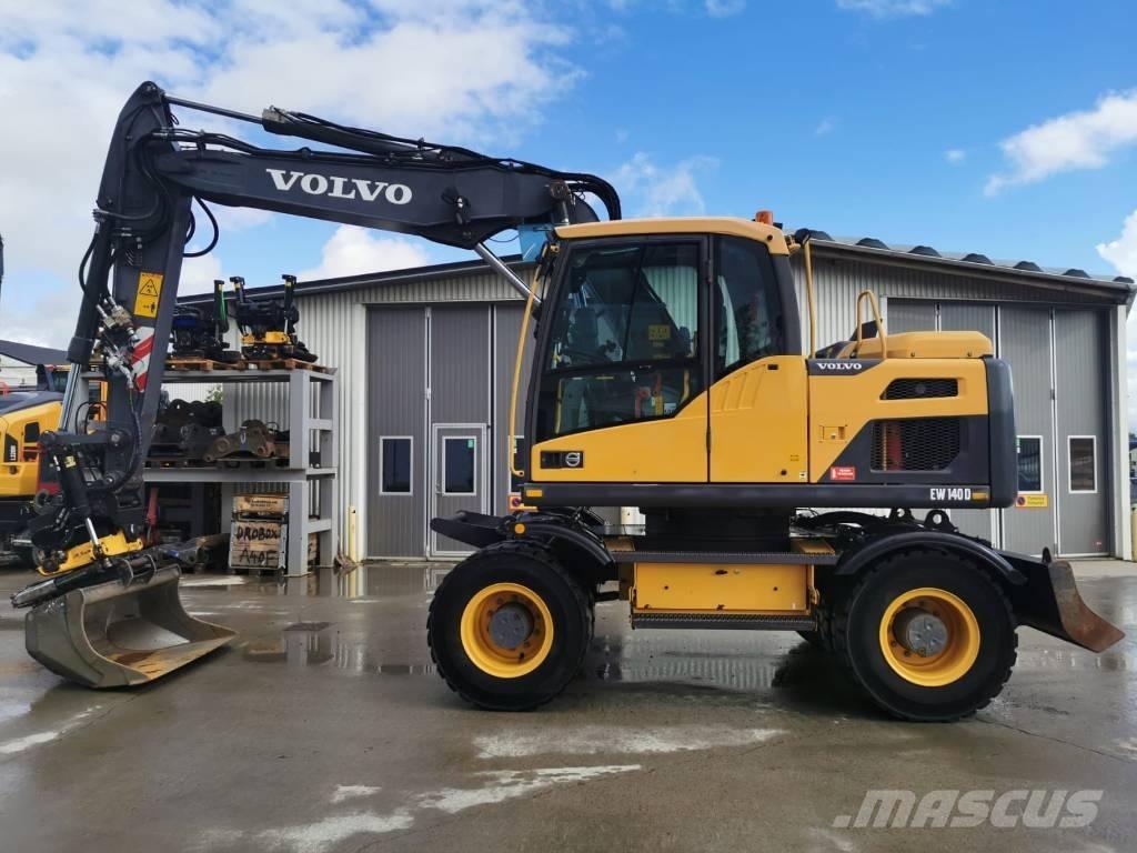 Volvo EW 140 D حفارات بعجل